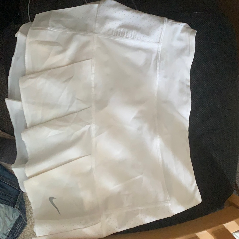 White nike tennis skirt